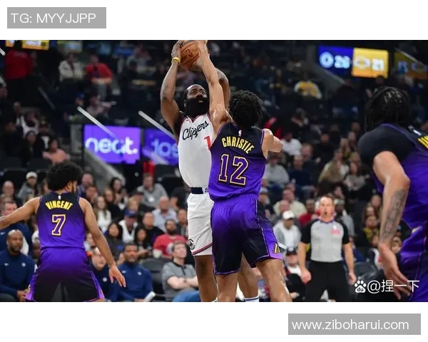 2013年NBA季后赛勇士与马刺第四场第三节精彩回顾与分析 2013年NBA季后赛勇士与马刺第四场第三节精彩回顾与分析